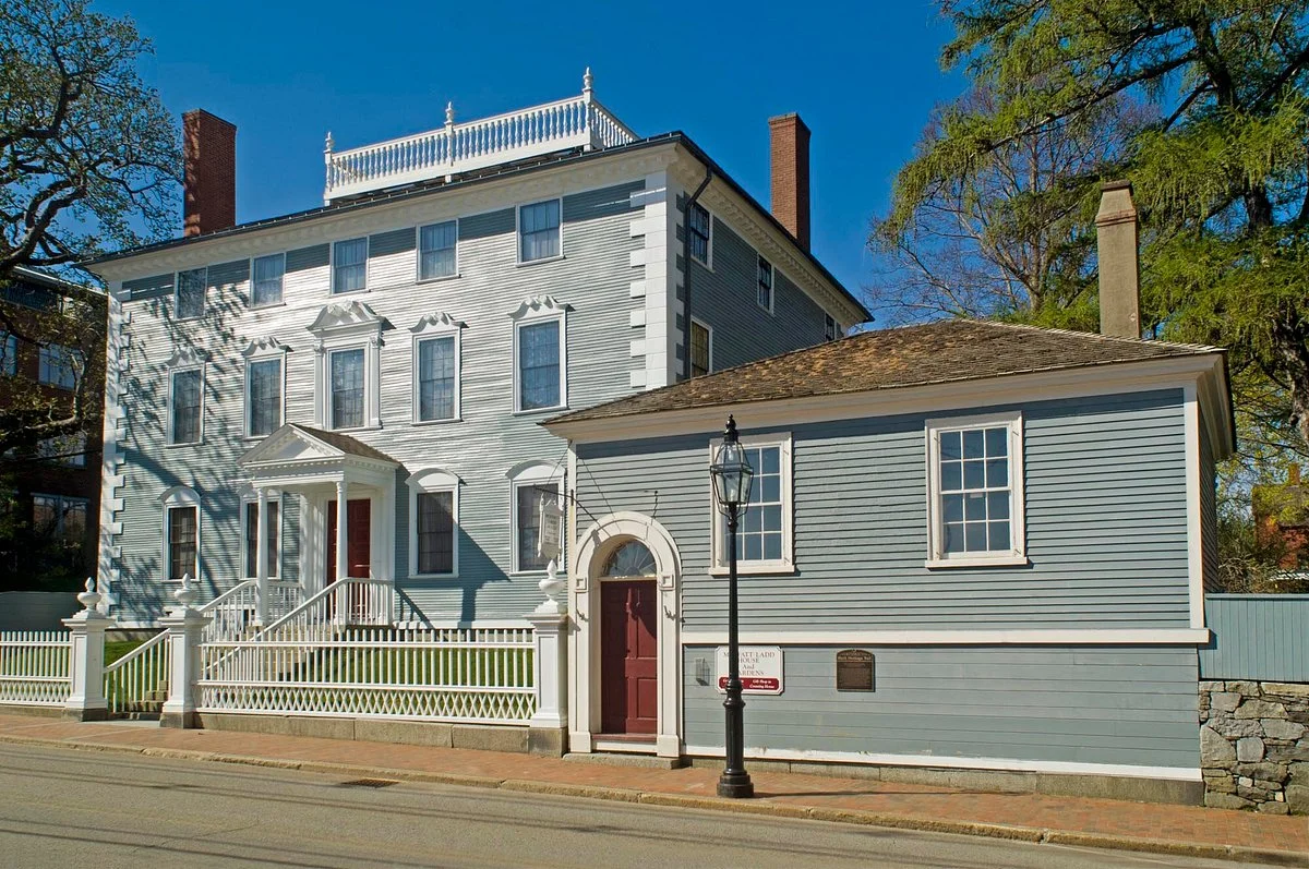 Moffatt-Ladd House & Garden