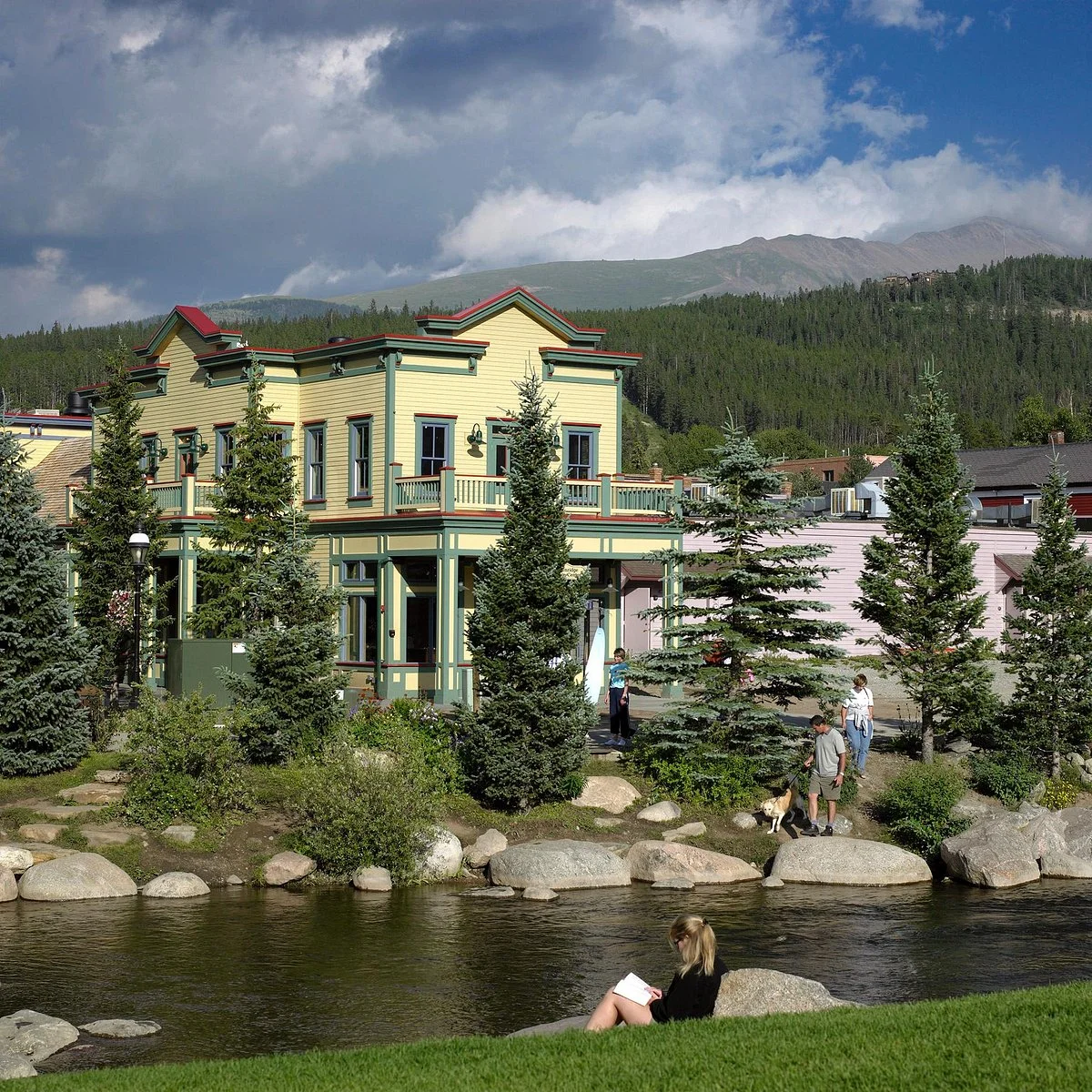 Breckenridge Welcome Center