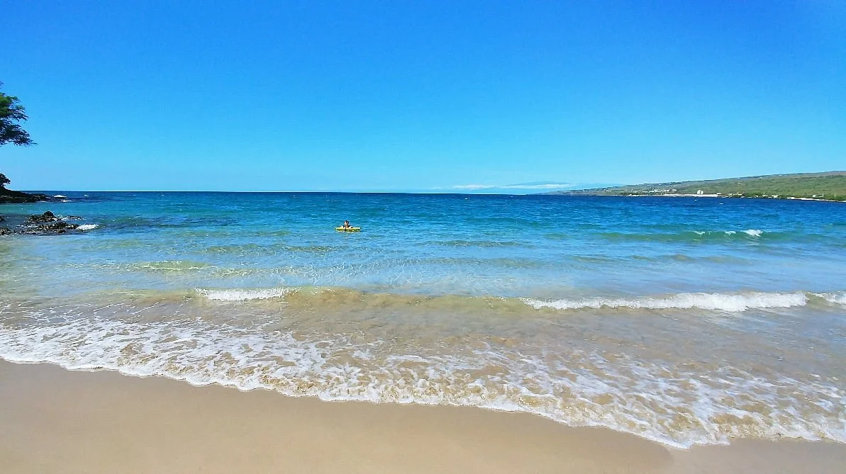 Mau'umae Beach