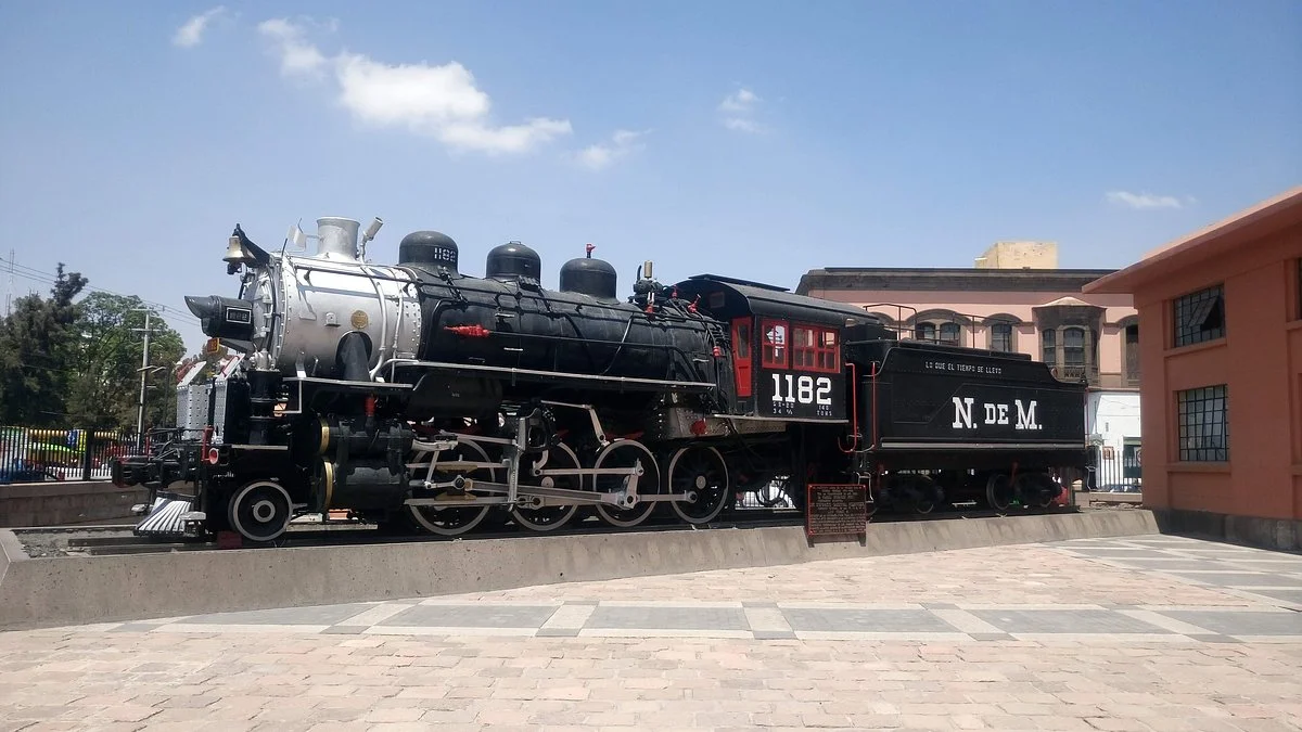 Museo Del Ferrocarril Jesus Garcia Corona