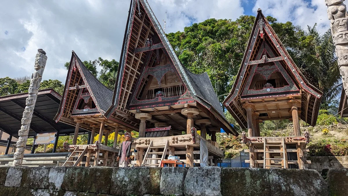 Huta Bolon Simanindo Batak Museum