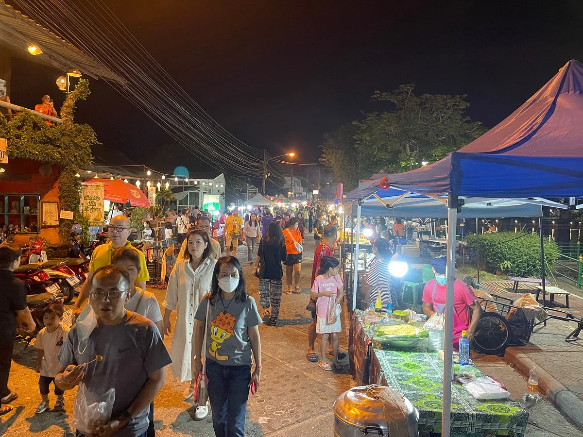 Mae Hong Son Walking Street Night Market
