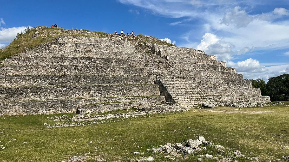 Zona Arqueológica de Izamal