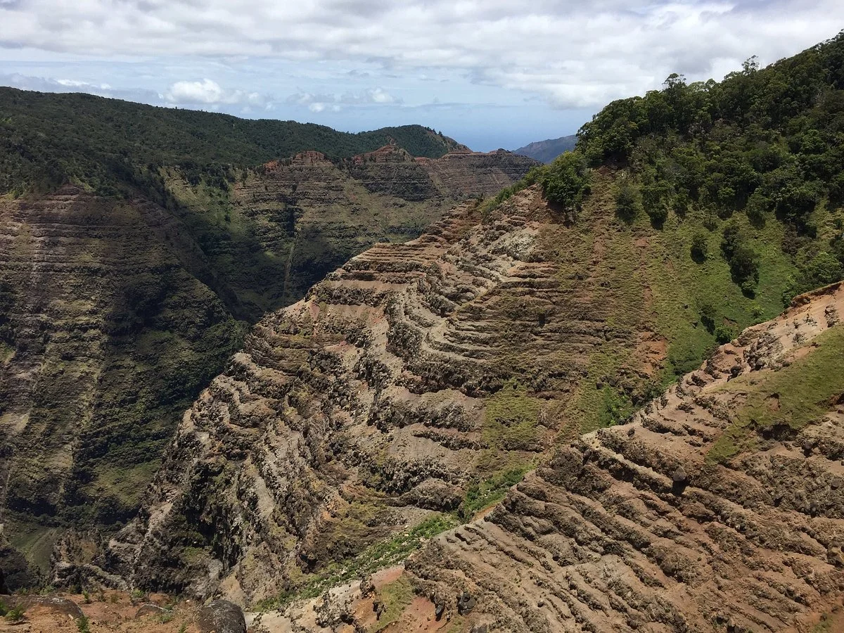 Po’omau Canyon Ditch Trail