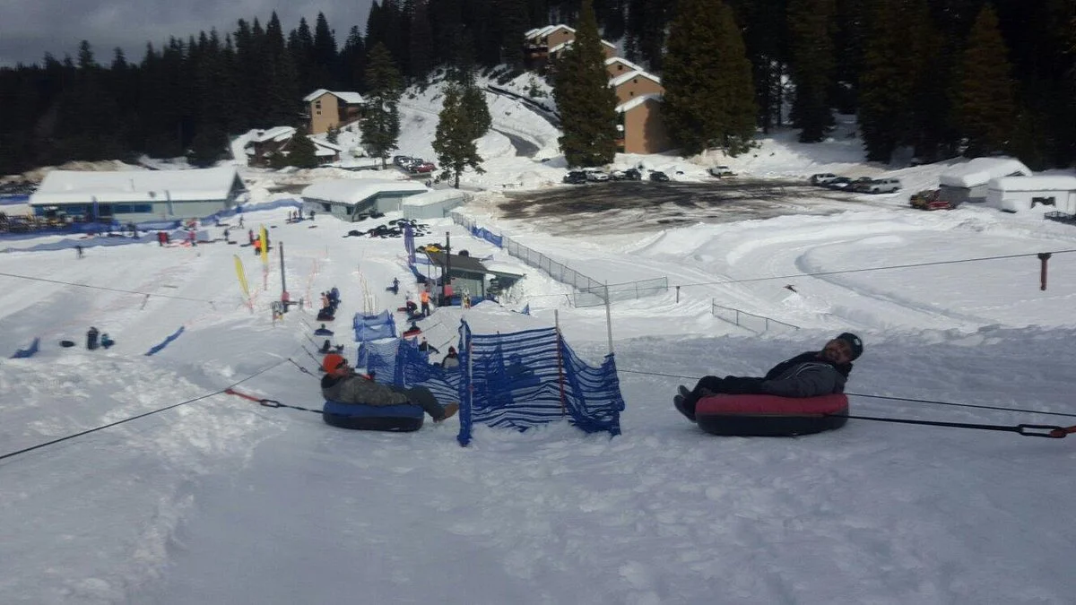 Leland Snowplay