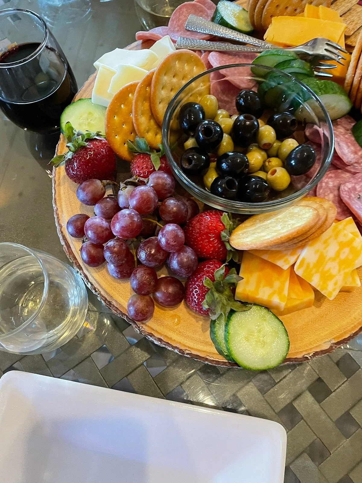 Fish Tales Winery & Vineyards