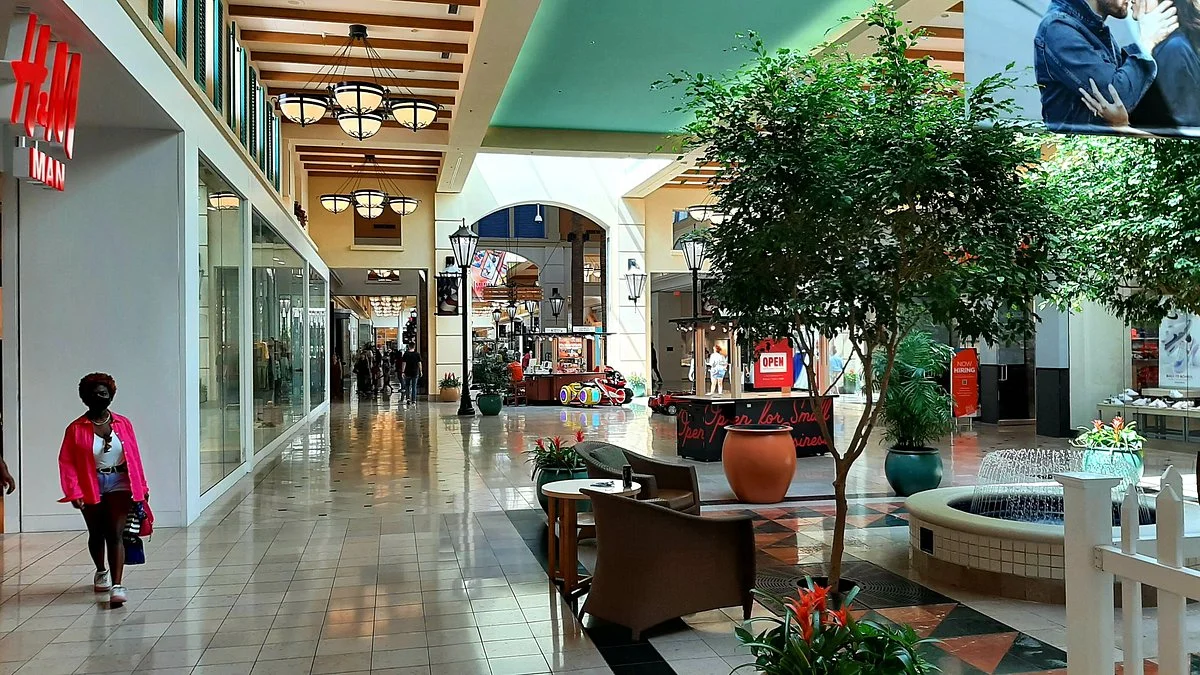WestShore Plaza