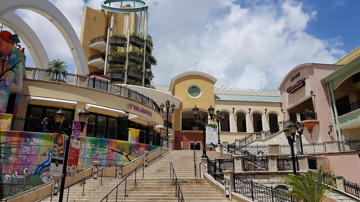 The Shops at Sunset Place