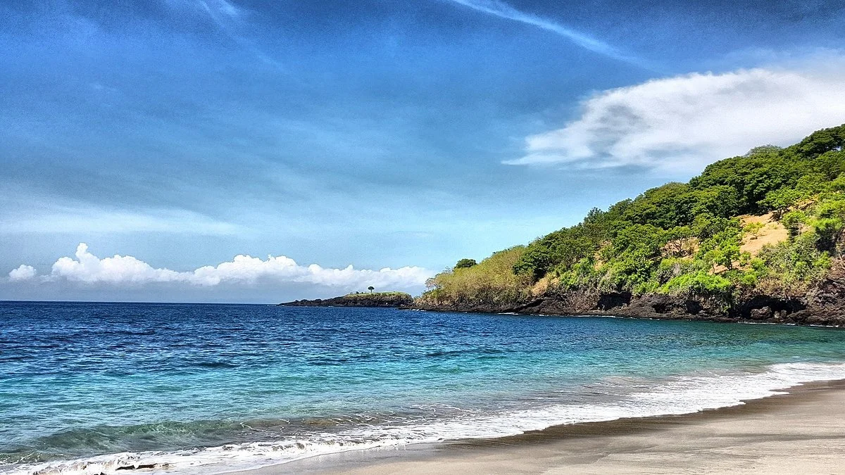 White Sand Beach