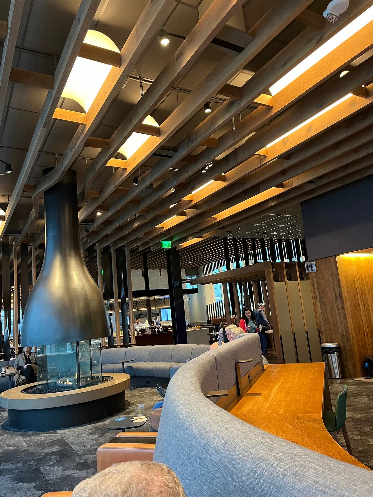 Alaska Lounge
