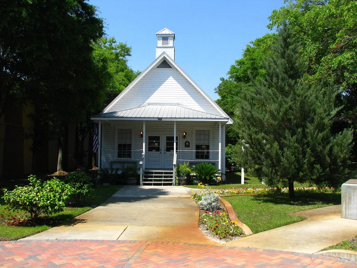 Camp Walton Schoolhouse