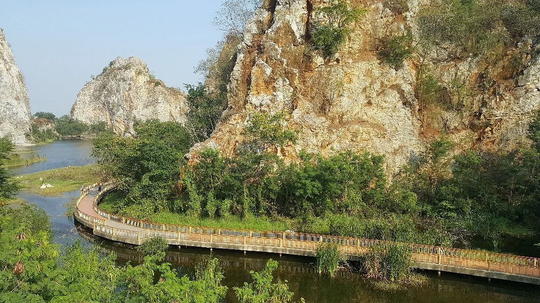 Khao Ngu Stone Park