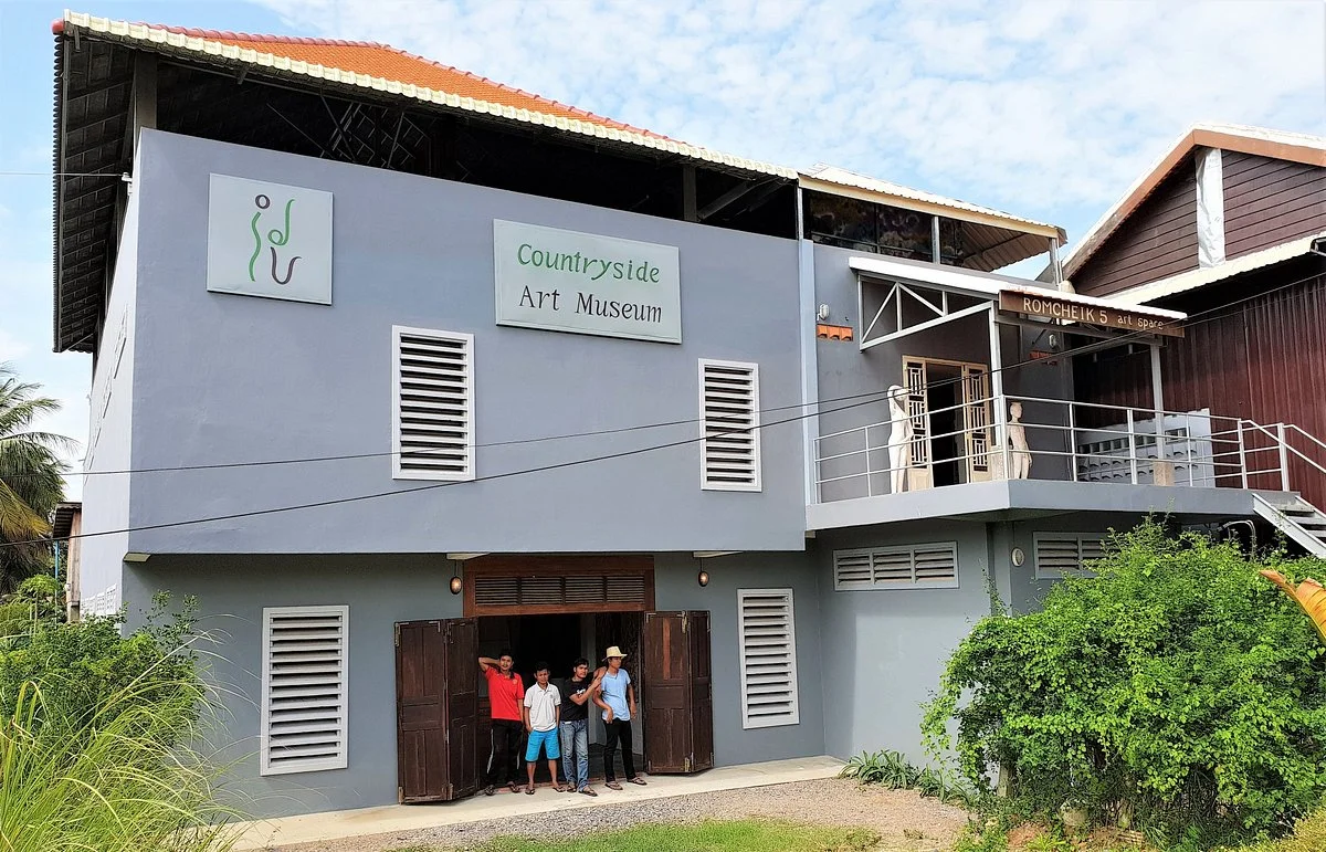 Romcheik 5 Art Space & Café