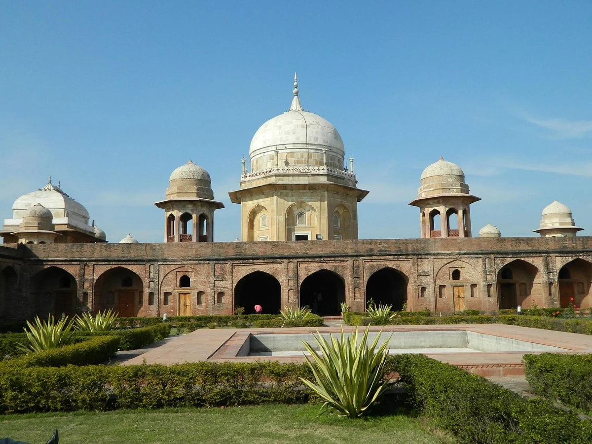 Sheikh Chehli Mausoleum