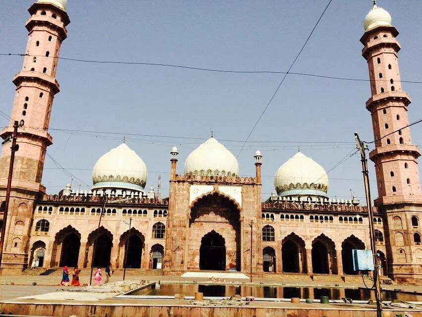 Moti Masjid
