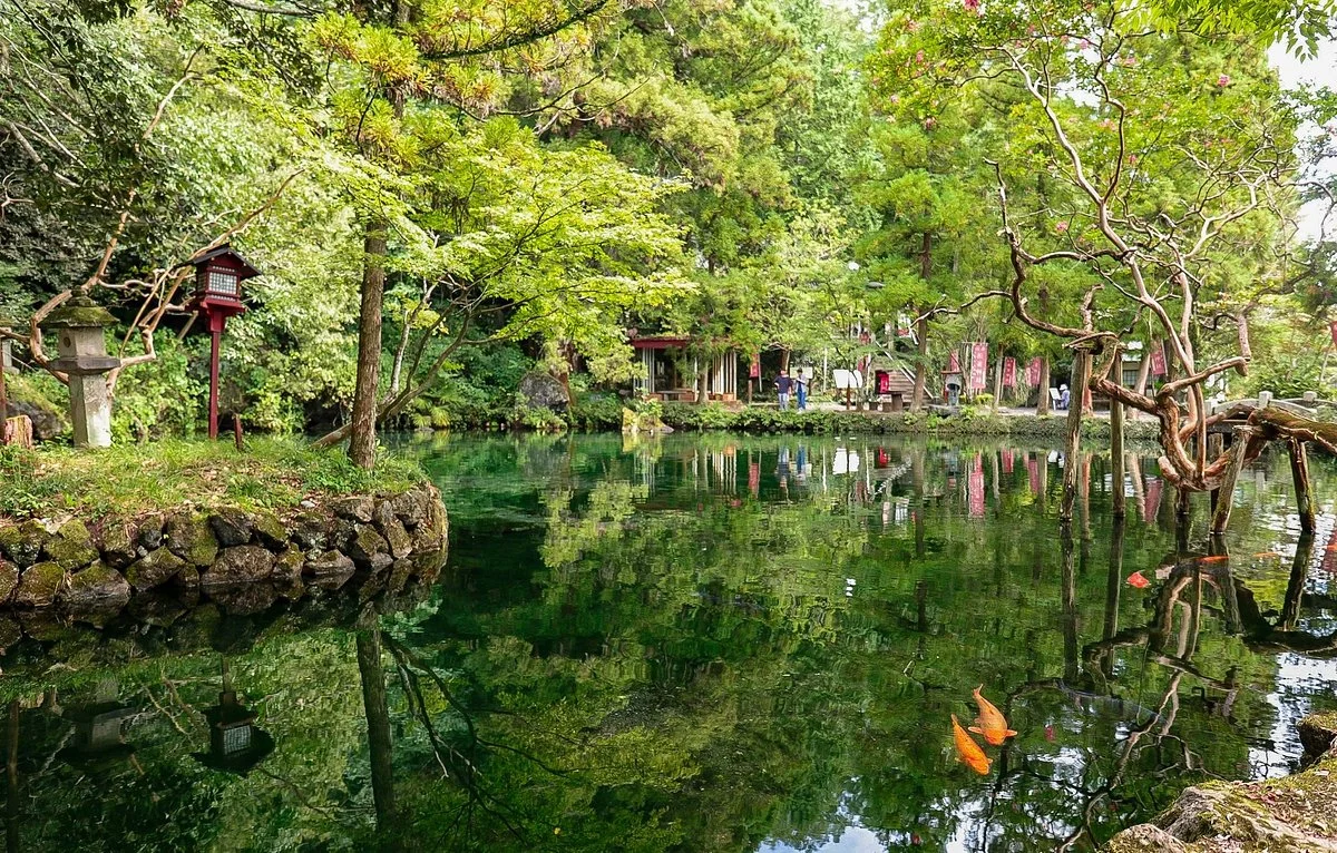 Izuruhara Benten Pond