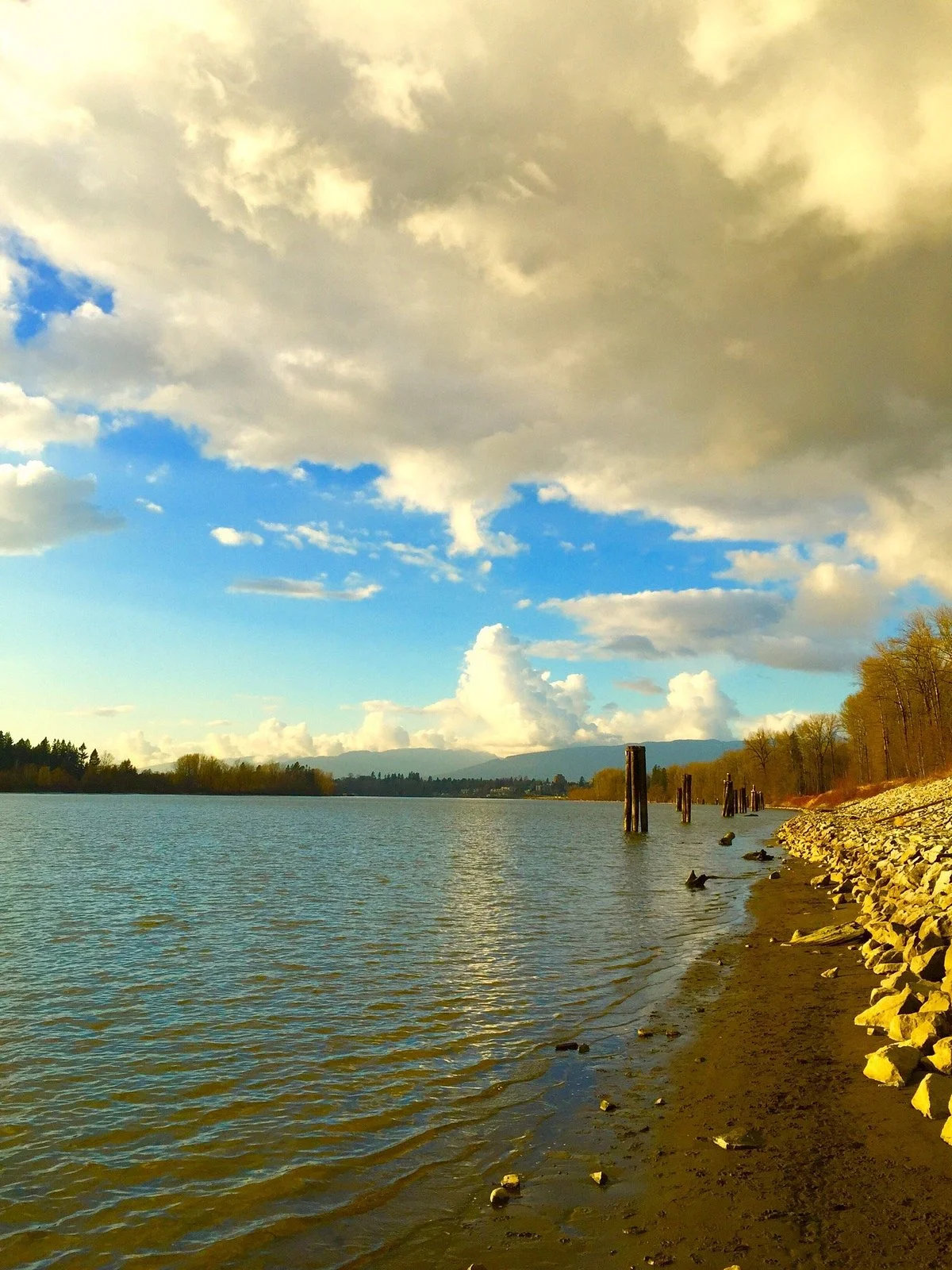 Kanaka Creek Riverfront Trail
