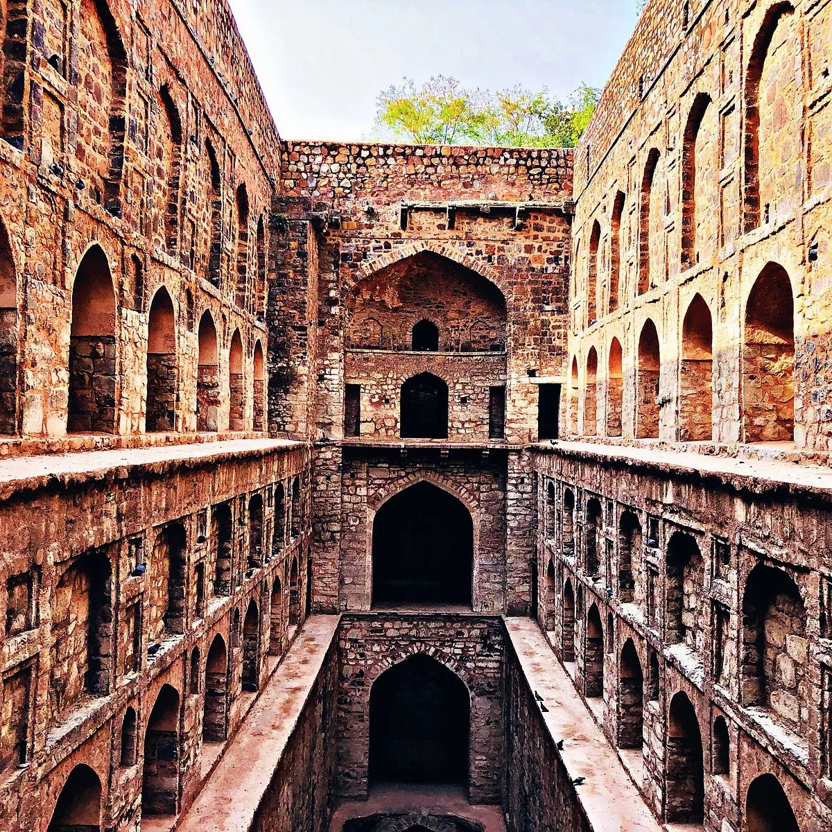 Agrasen Ki Baoli - Leamigo