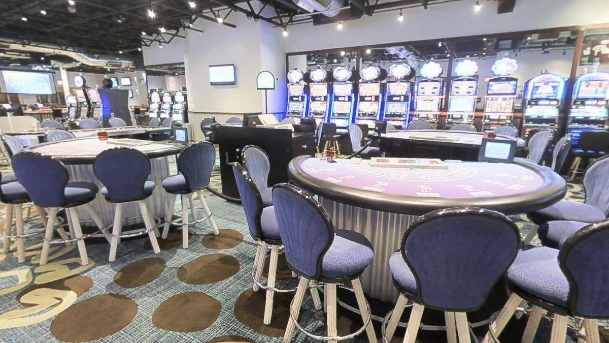 Trop Club & Casino