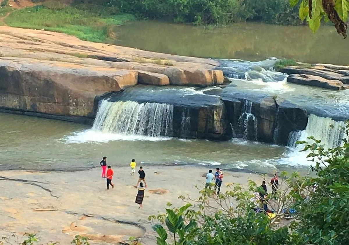 Khasada Fall