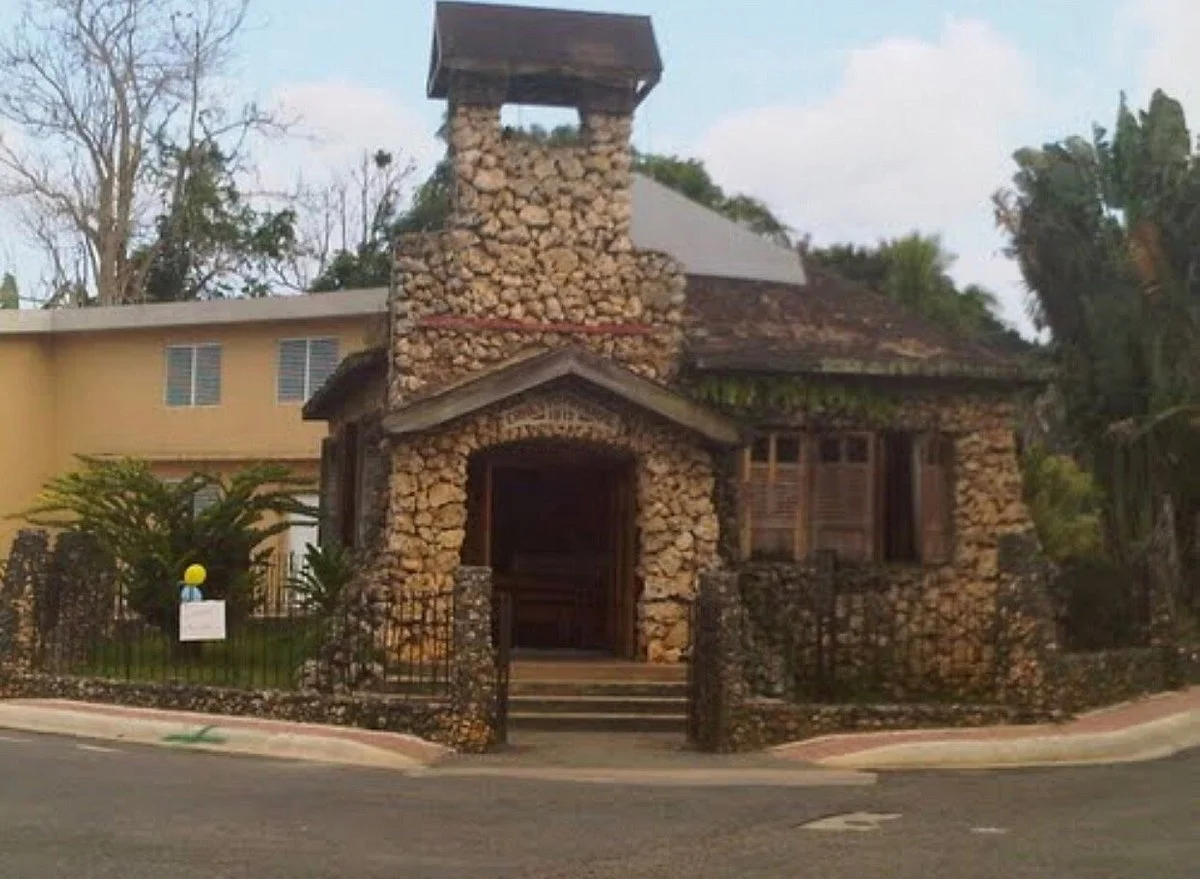Iglesia Metodista De Piedra