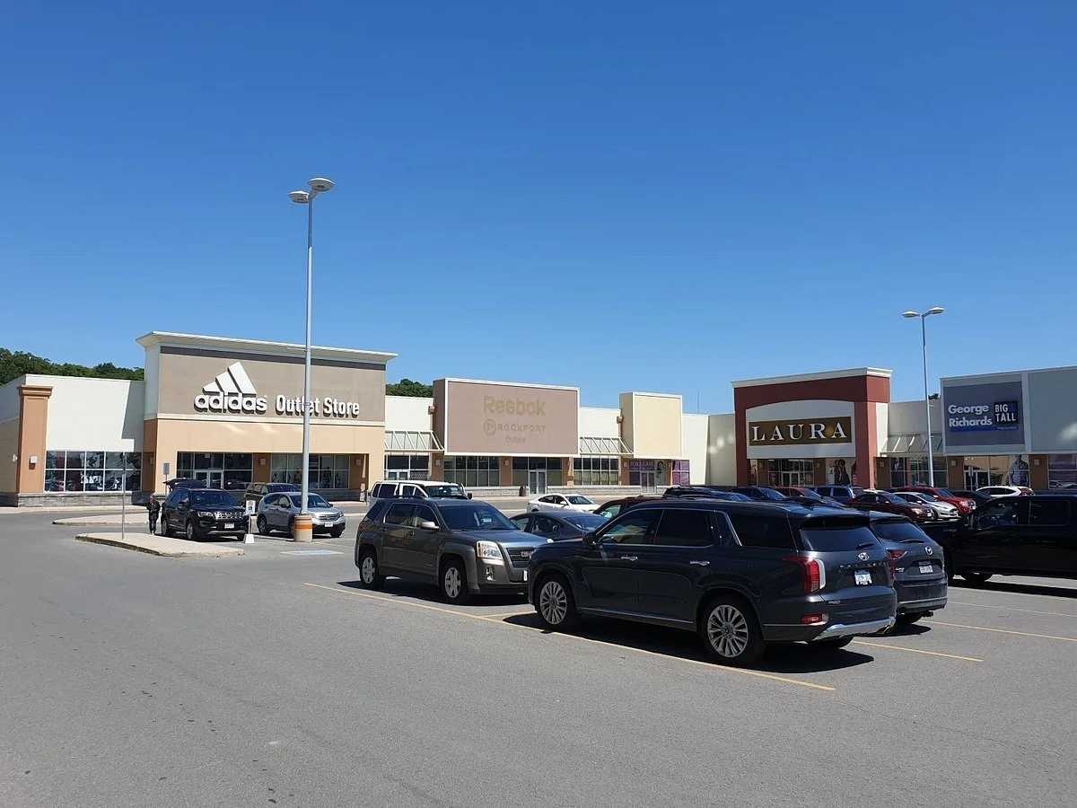 King’s Crossing Fashion Outlets
