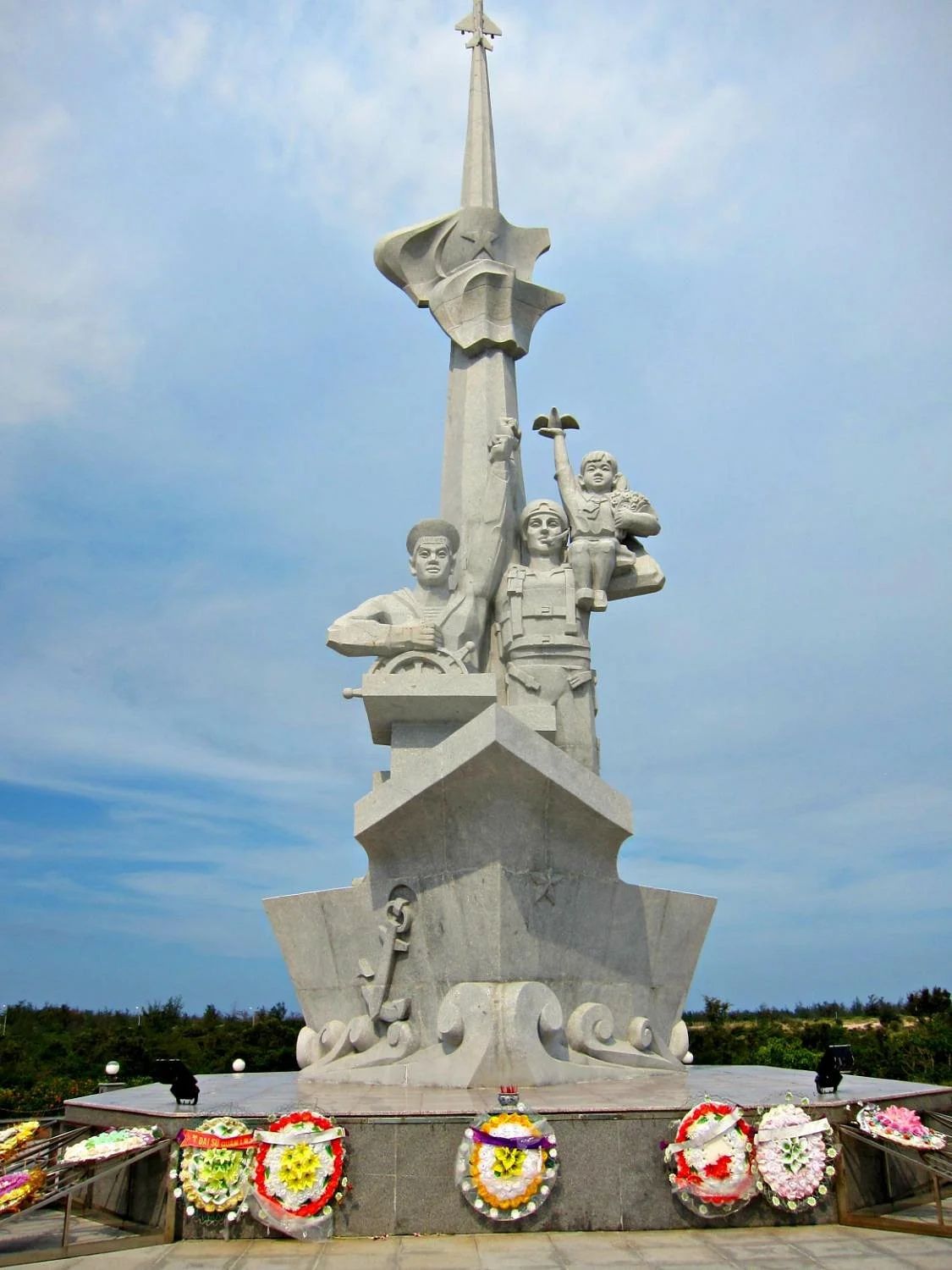 Vietnam - Russia Monument