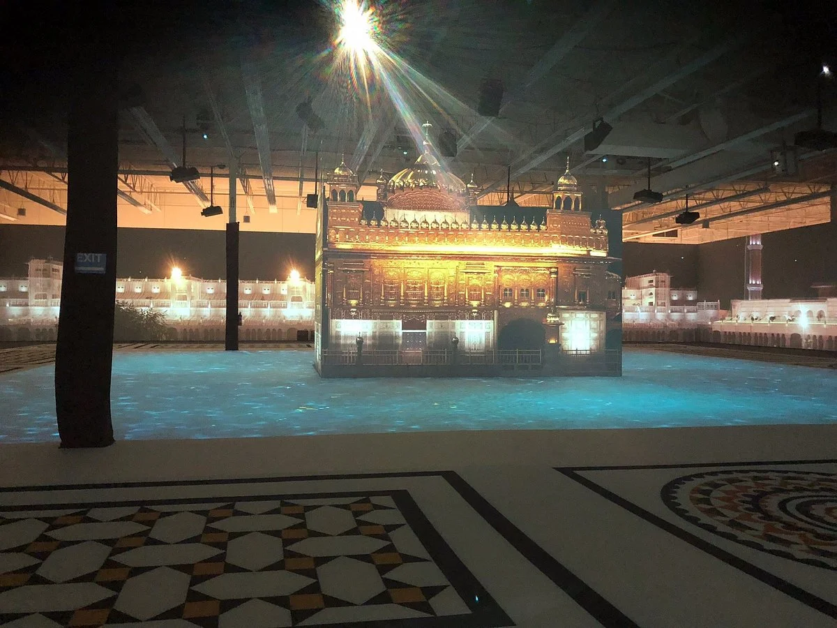 IN5 Experium Golden Temple