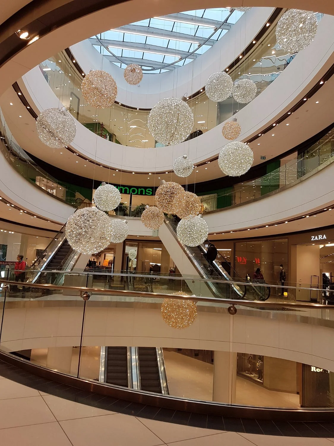 CF Rideau Centre