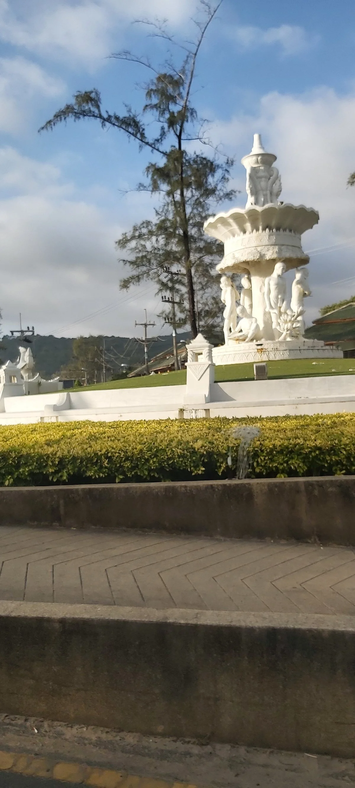 Karon Circle