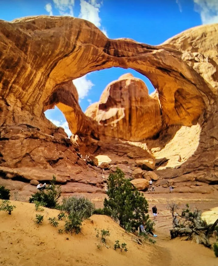 Sand Dune Arch