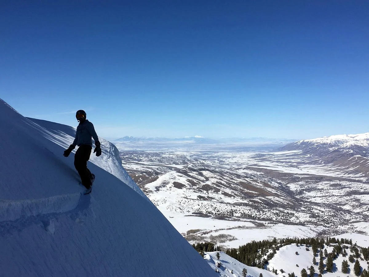 Diamond Peaks 6 Run Heli-Ski Tour