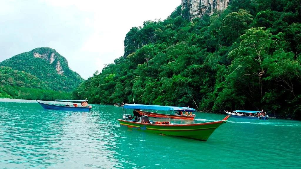 Dayang Bunting Island
