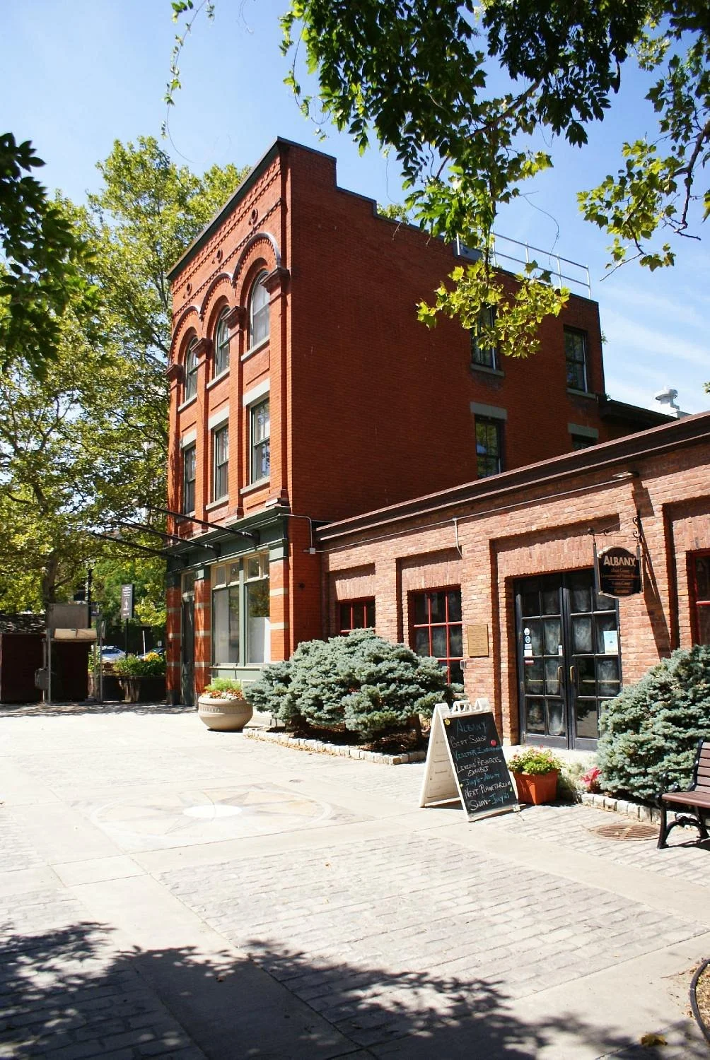 Discover Albany Visitors Center