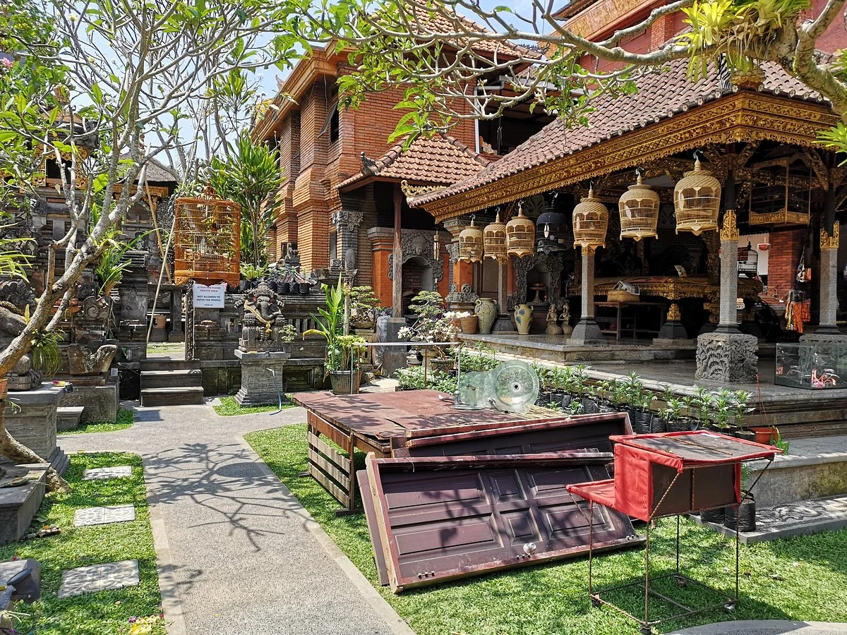 Lempad House