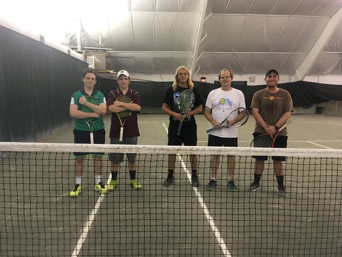 Corolla Light Tennis