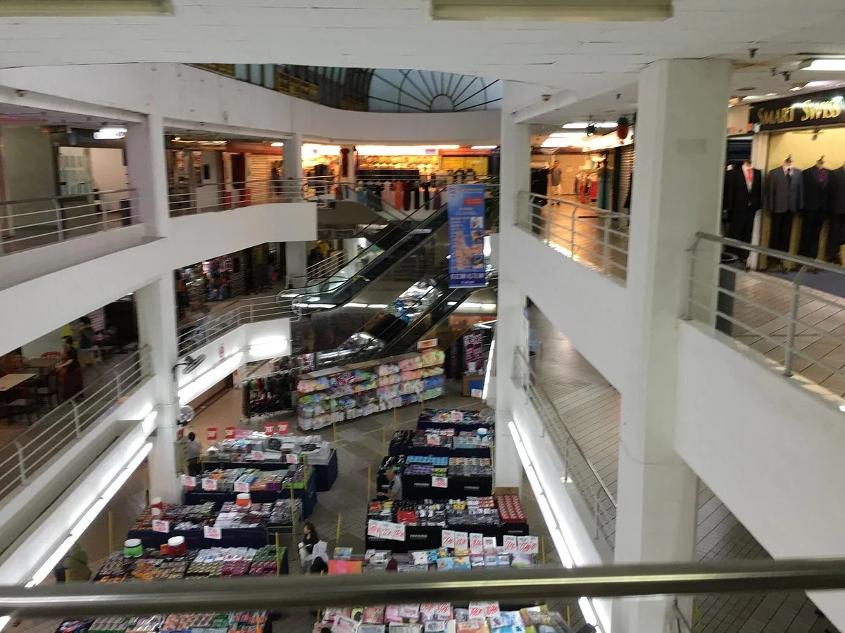 Holiday Plaza Mall