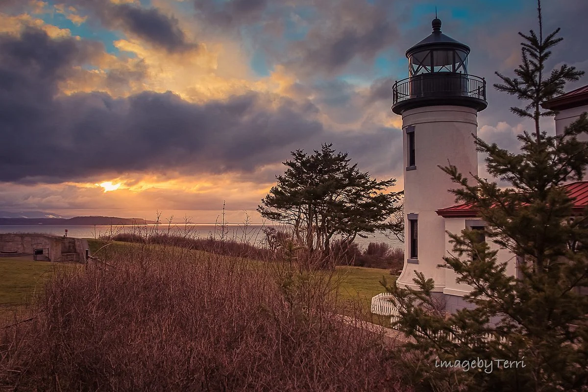 Admiralty Head Lighthouse