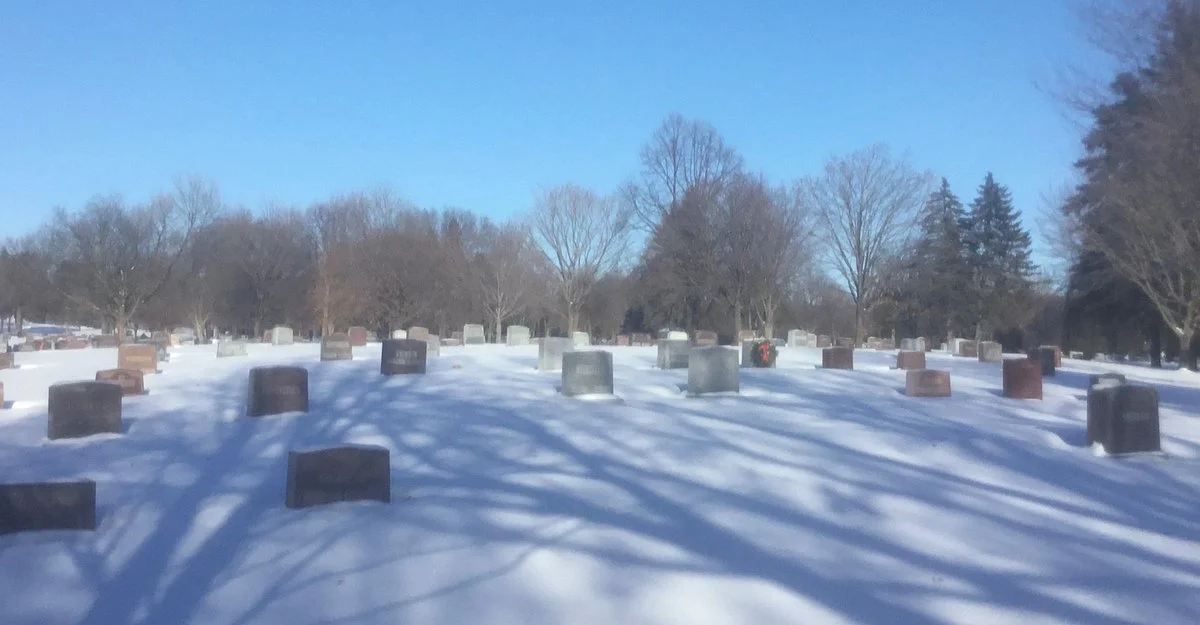 Roselawn Cemetery