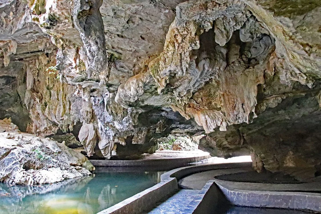 Ruesi Sawan and Luk Suea Cave