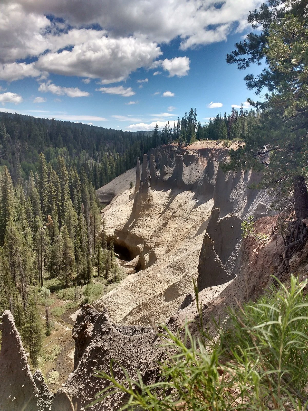 Pinnacles Overlook Hike