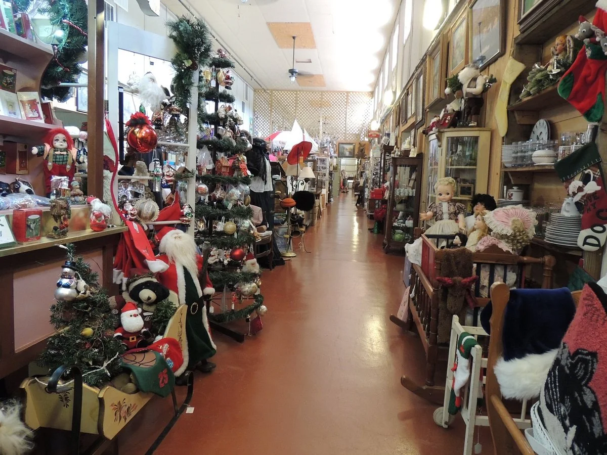 Estate Antiques & Collectibles
