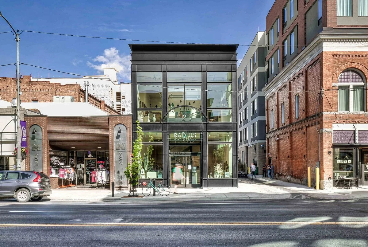 Radius Gallery