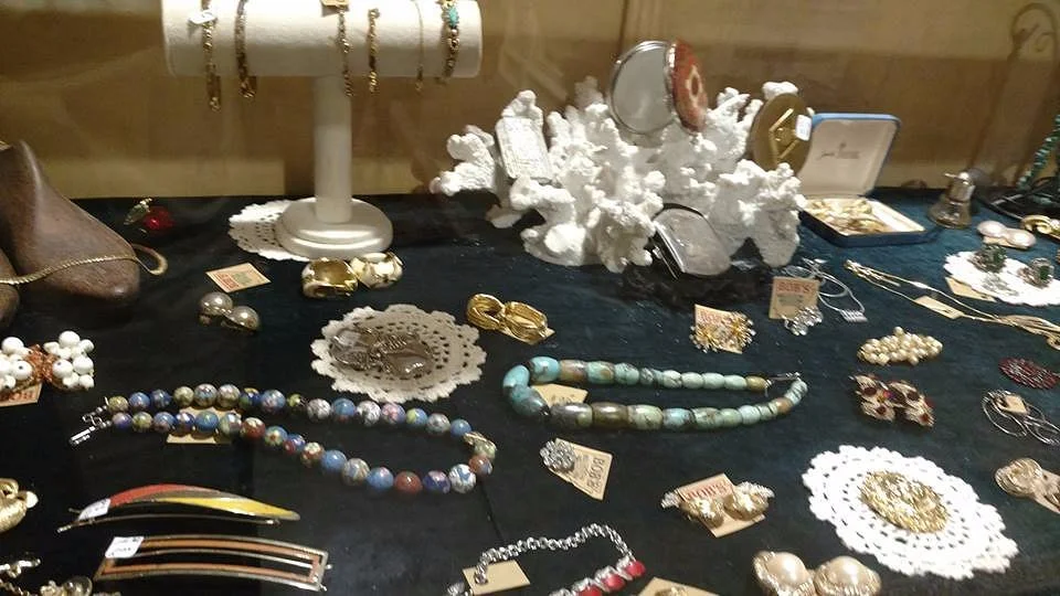 Bob's Antiques