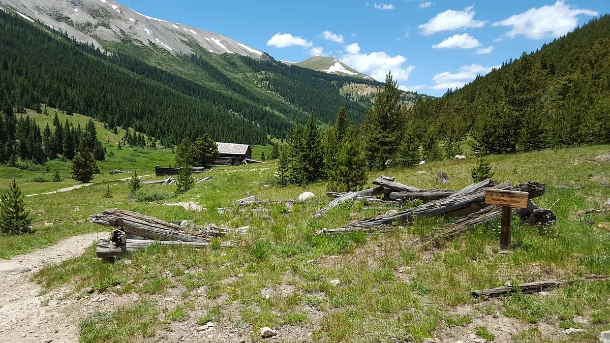 Independence Ghost Town
