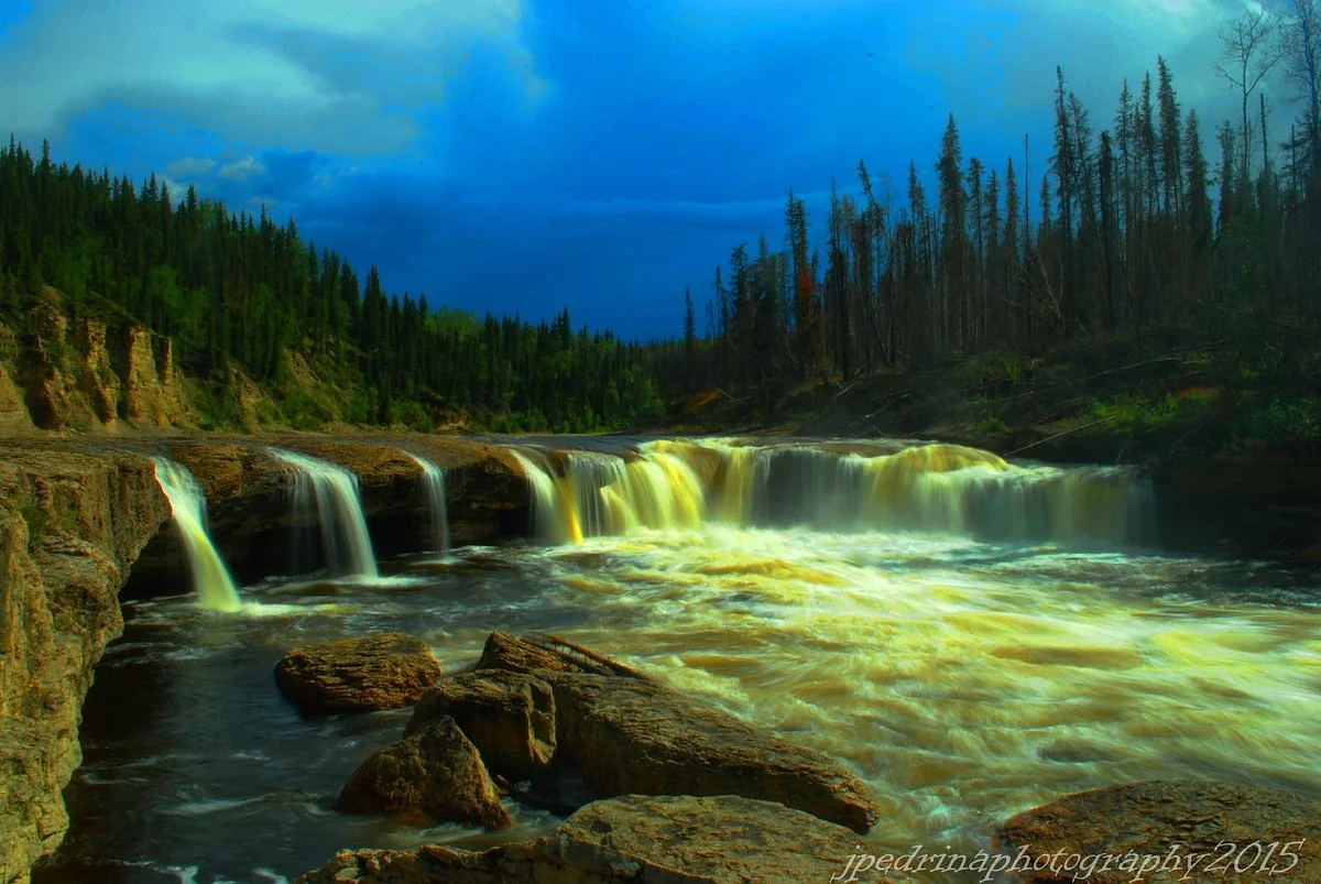 Sambaa Deh Falls Territorial Park