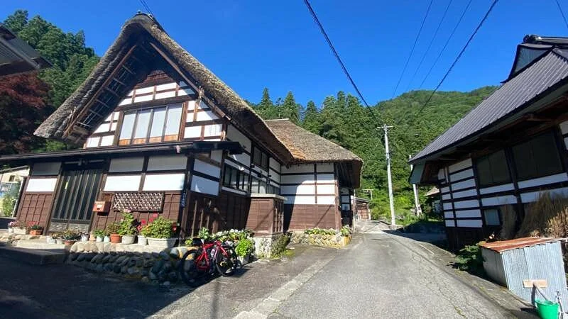 Maezawa Magariya Shuraku