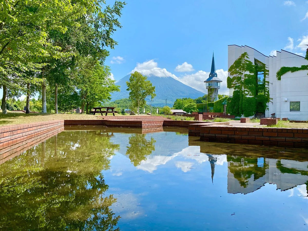 Arishima Memorial Center