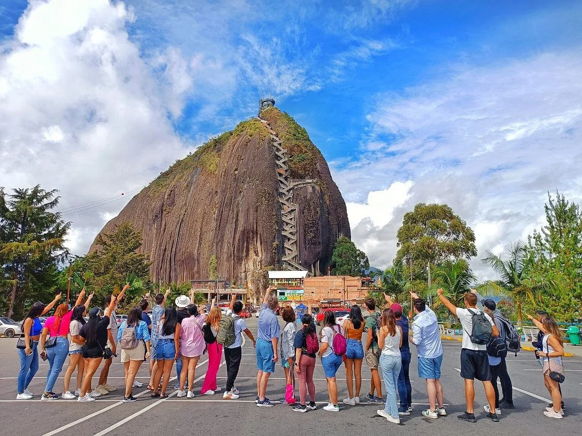 Viaja Medellin