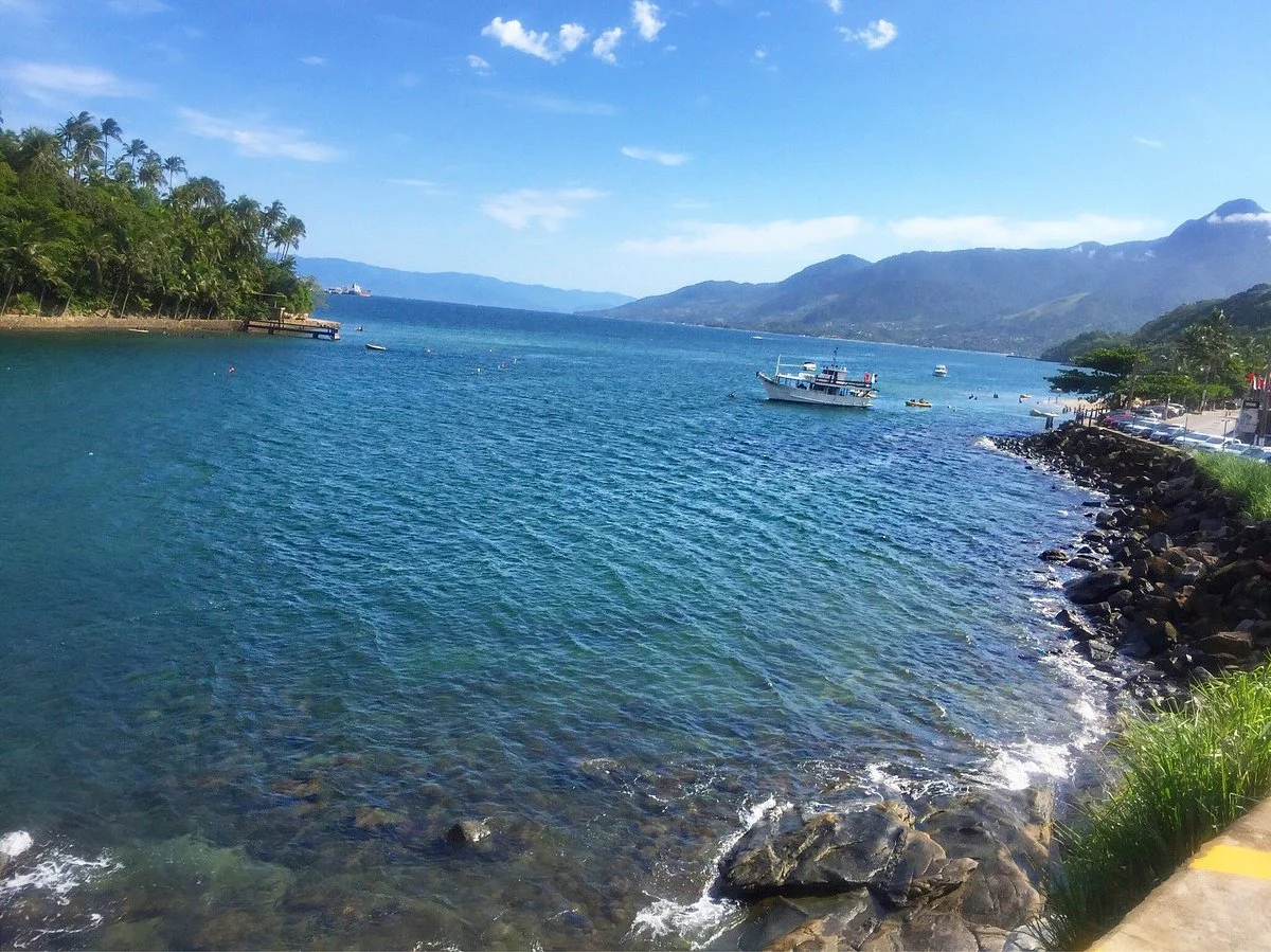 Cabras Island